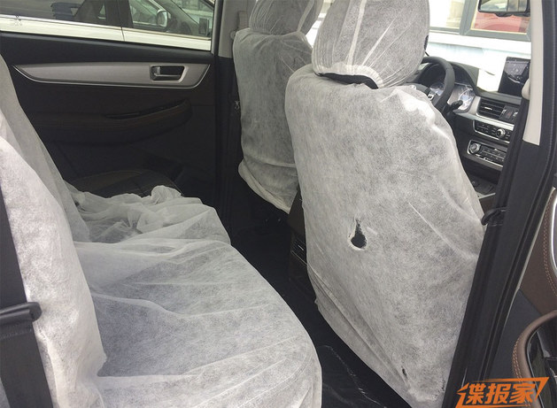 东风景逸X7谍照曝光 将于明年年初上市