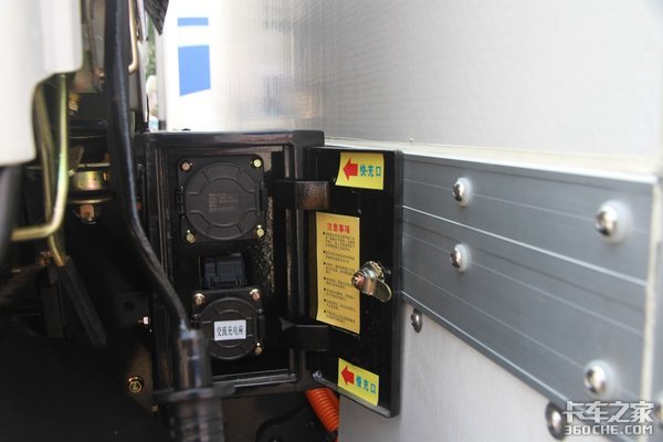 续航不够快充来凑 电动车充电越快越好?