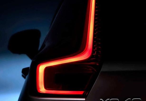 车头两把锤子，配上晃眼的价格，这车在国内要被BBA打得满地找牙