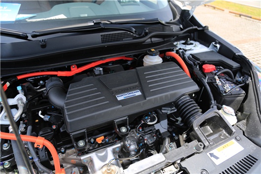 如果纯电动是未来，那么到底谁能定义现在？