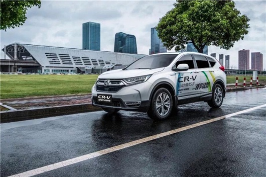 如果纯电动是未来，那么到底谁能定义现在？