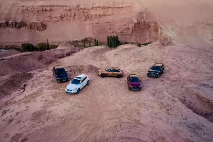 背起行囊远走他乡，在慢节奏里虚度时光