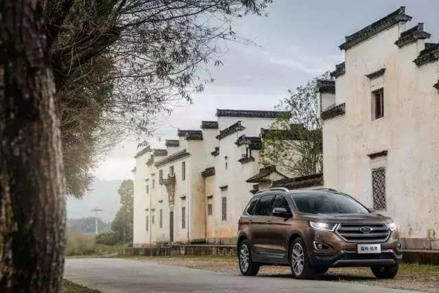 背起行囊远走他乡，在慢节奏里虚度时光