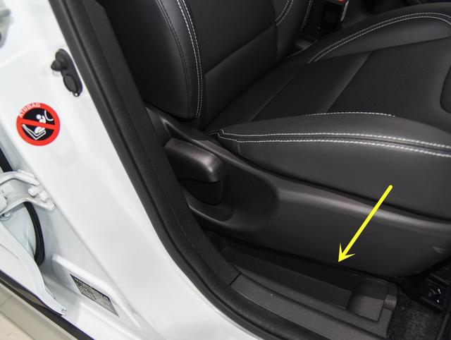 吉利又一新SUV来袭，低价格高配置，这下该谁颤抖了？