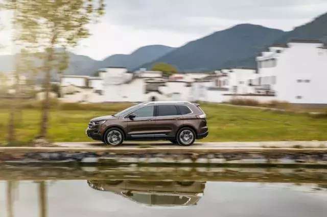 背起行囊远走他乡，在慢节奏里虚度时光