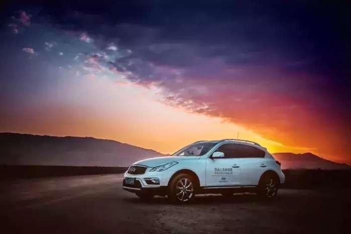 背起行囊远走他乡，在慢节奏里虚度时光