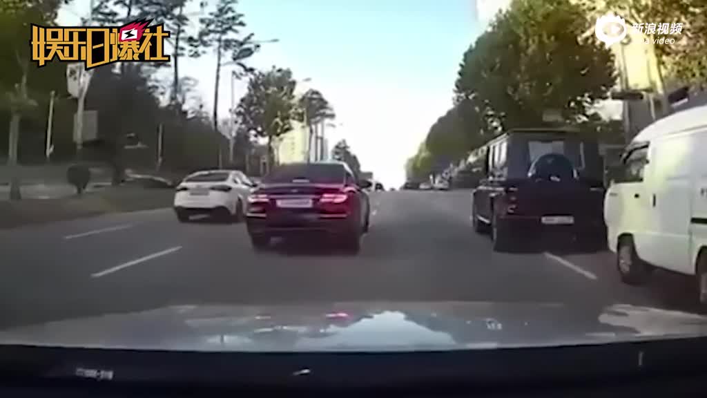 金柱赫车祸疑因突发心肌梗塞