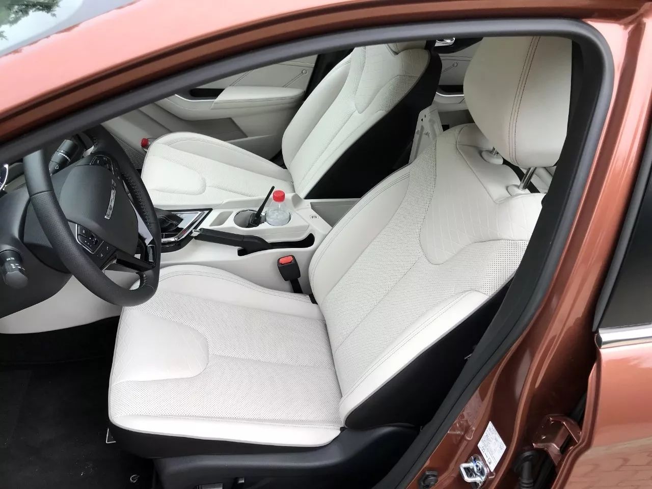 这款车以合资的品质卖自主的价格，服气吗？