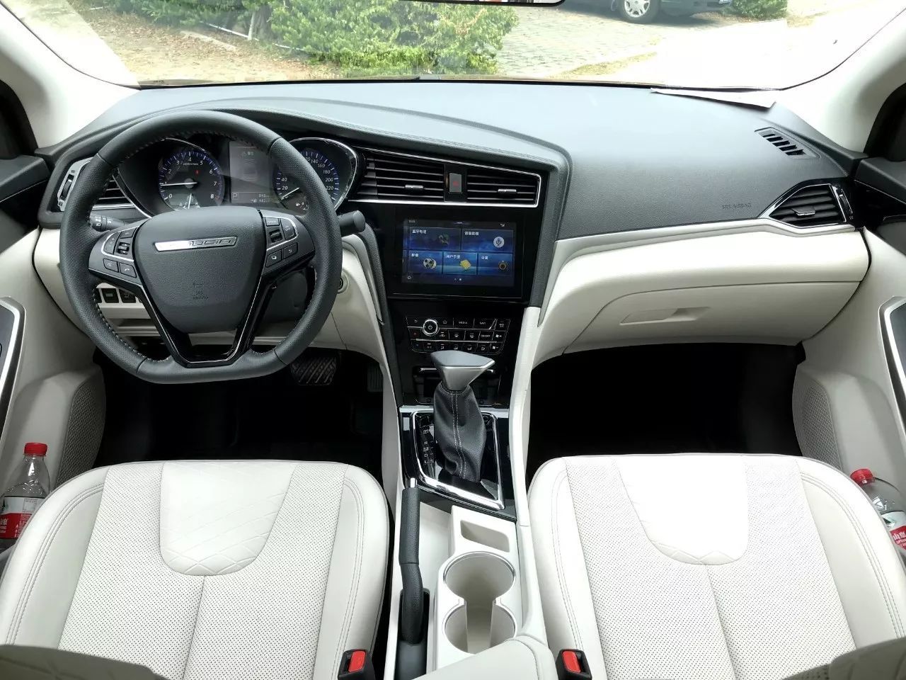 这款车以合资的品质卖自主的价格，服气吗？