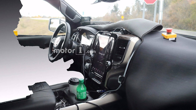 道奇新Ram 1500皮卡内饰曝光 明年亮相