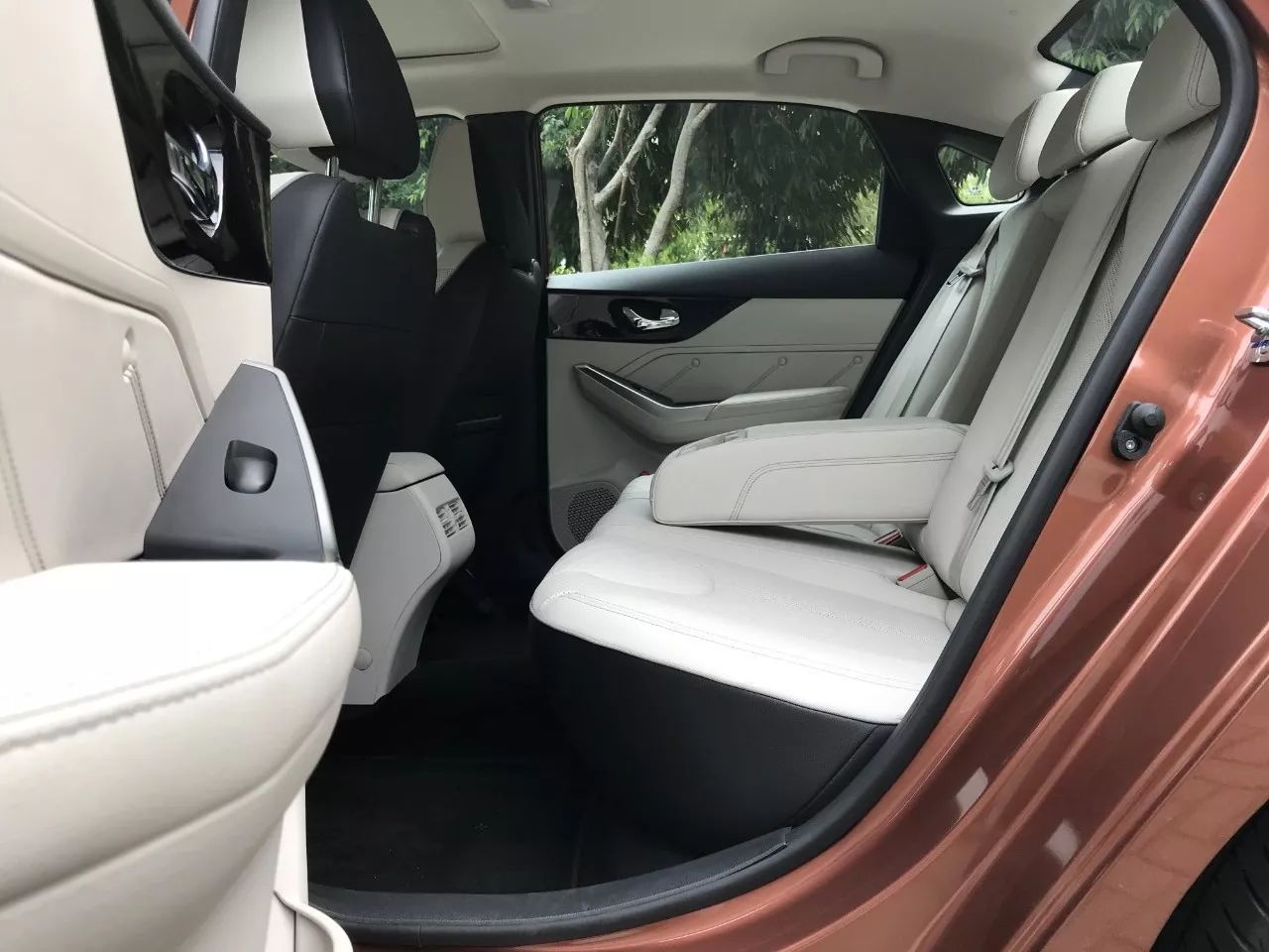 这款车以合资的品质卖自主的价格，服气吗？