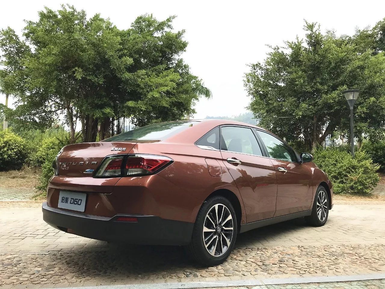 这款车以合资的品质卖自主的价格，服气吗？