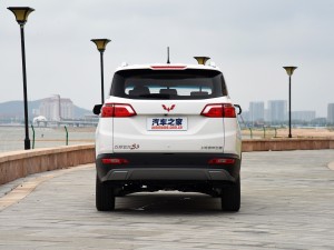 上汽通用五菱 五菱宏光S3 2018款 1.5L 手动豪华型