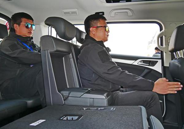 这十七八万给的相当多 试驾红标哈弗H7L