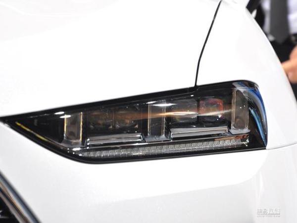 插电式混动系统 WEY首款新能源车P8发布