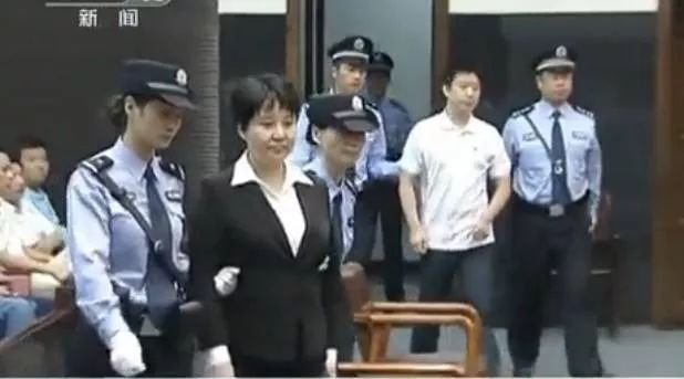 薄谷开来杀人案从犯张晓军 已减刑3次|张晓军|薄谷开来|减刑_新浪新闻