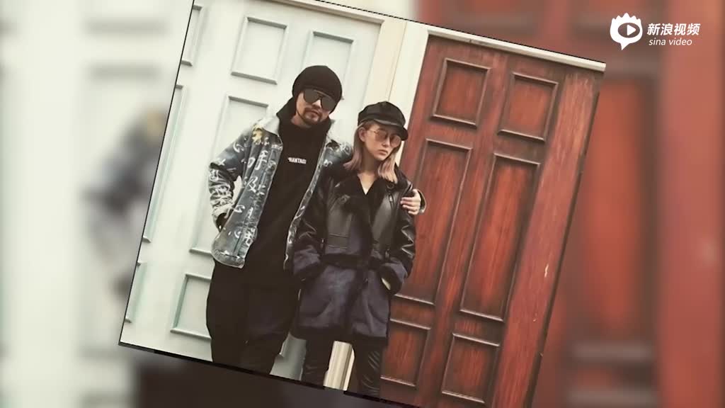 周杰伦紧搂昆凌撒狗粮 两人互换表情一个笑一个酷