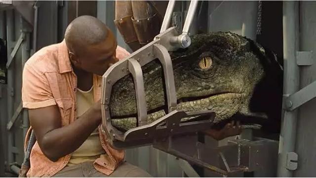 电影工业的迅速发展,使得20世纪难以想象的特效都很容易实现.