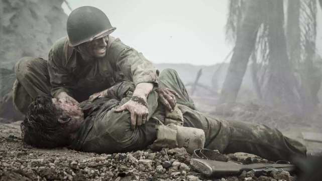 为什么在战争中,士兵宁愿被打死也不敢躺下装死?原因很复杂