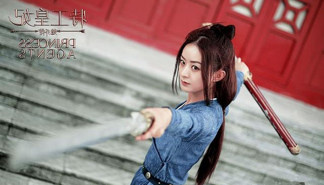 古装剧中十位女星执剑,个个霸气十足,最后的她霸气中带着唯美