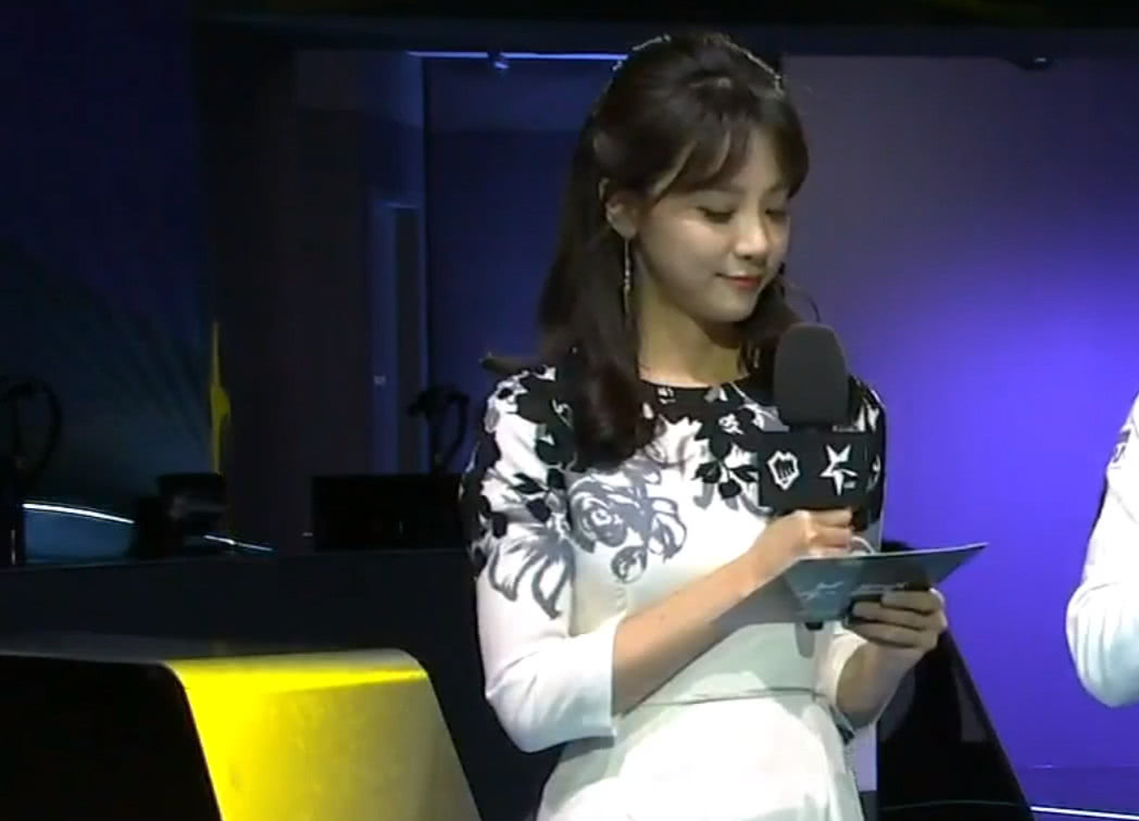 lck新签美女主持人金敏娜,颜值不输恩静,曾担任电视台主持!