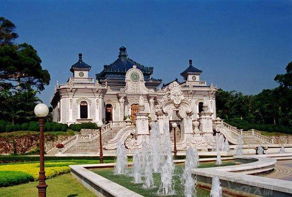 圆明园不修复,却有2个圆明新园,造价300亿面积相当6个故宫!