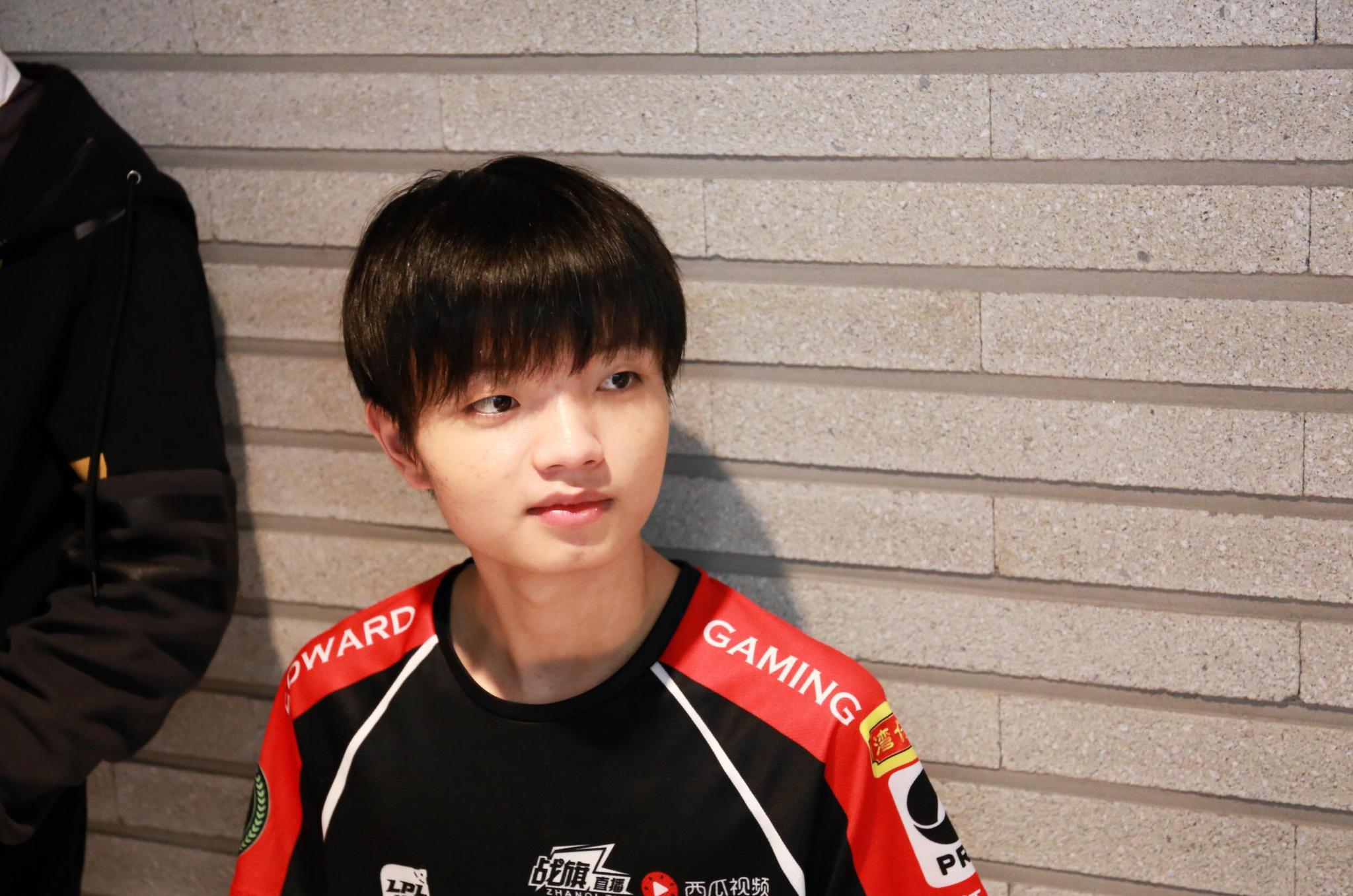 英雄联盟s8:edg也倒在了bp上,iboy头铁拿三把卡莎