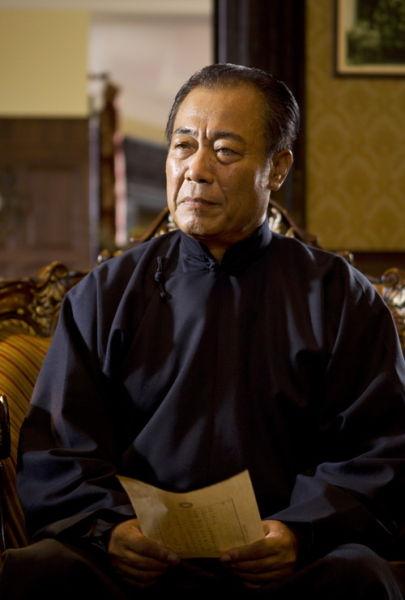 他为了家庭放弃事业,60岁因一个角色成名,反派演的惟妙惟肖