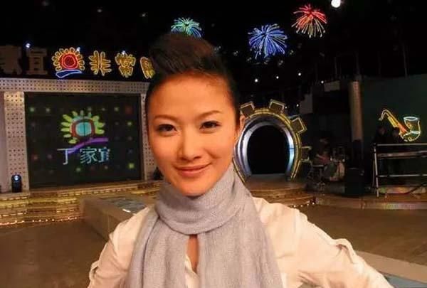 女主持,男搭档因车祸去世,传闻嫁给百亿富豪|非常完美|陈怡|非常周末