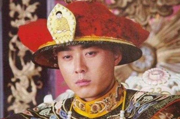 她是道光帝的养母,协助道光登基为帝,亲生儿子却被道光给贬官