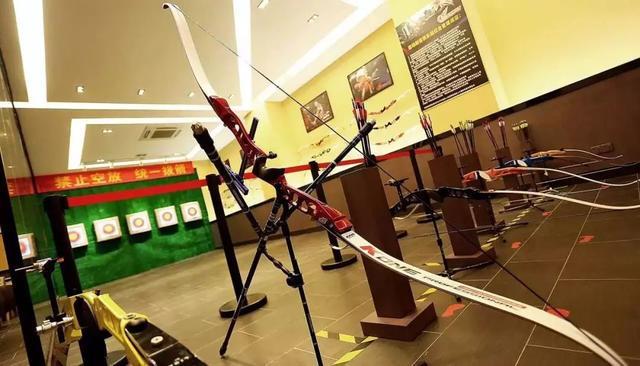 女子遭丈夫冷遇怒砸射箭馆的背后,是一幅小众运动崛起画像