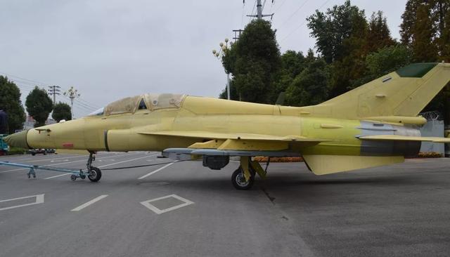 第三世界的大喜讯:全球最便宜的万能战机 中国