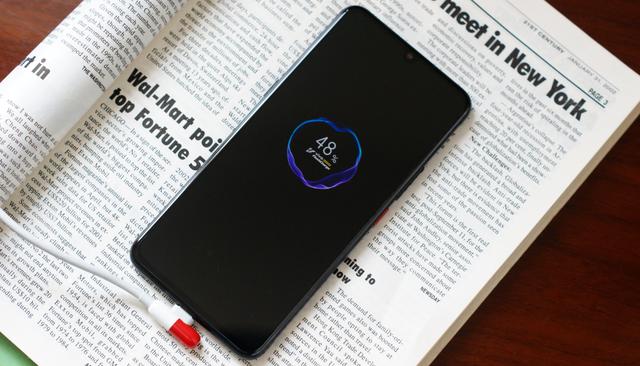 秒杀华为Mate 20 Pro!iQOO手机充电速度实测