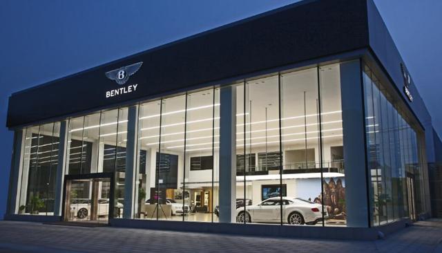 一辆宾利被4s店卖出去,能挣多少?4s店员工:挣钱从来都不靠这个