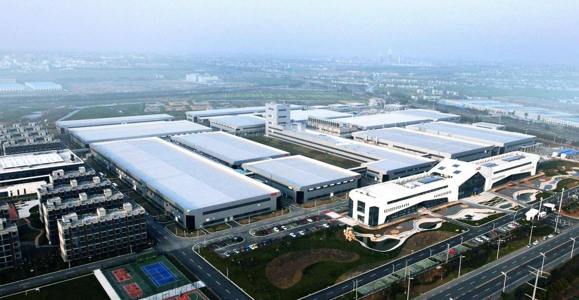 被15亿短债压倒的康得新:负债160亿 财产被查