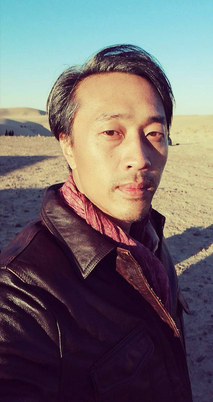 双鱼陨石转战北京郭晓明分饰两角演绎双面克隆教授