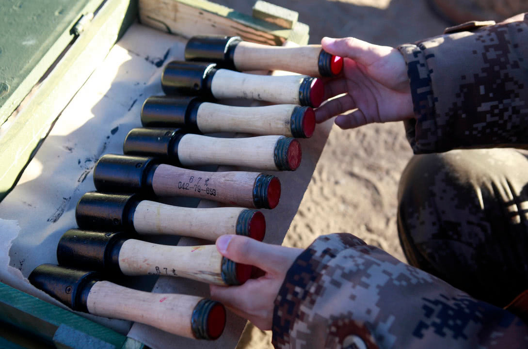 实战中,手榴弹威力究竟有多大?老兵说出真相,我们都错了