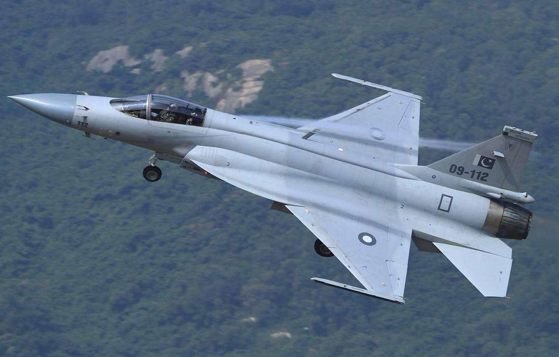 土耳其国产战机亮相,网友称是"枭龙翻版",结果希腊强烈抗议