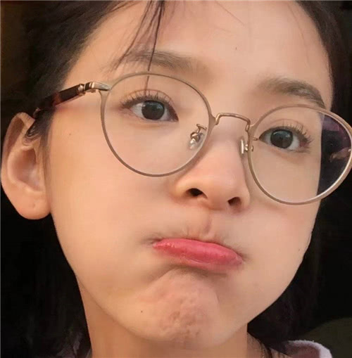 女生脸上若有这特征,"戴眼镜"更好看,颜值爆表|眼镜|女生|鼻梁_新浪