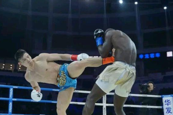 付高峰冲击世界前十不在话下,ko黑人拳手后,有望复仇亚历山大