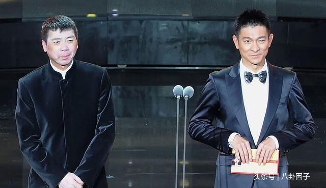 冯小刚当众拿刘德华开涮,华仔的还击真爽,网友:冯小刚活该!