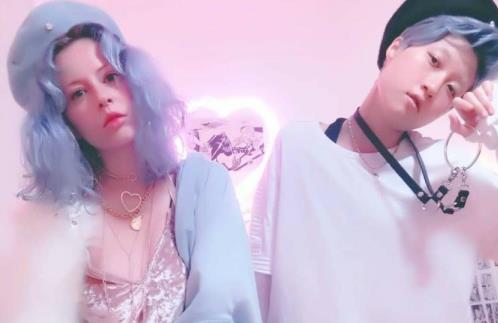 小龙女吴卓林开直播,与andi秀恩爱赚钱,网友:心疼吴绮莉