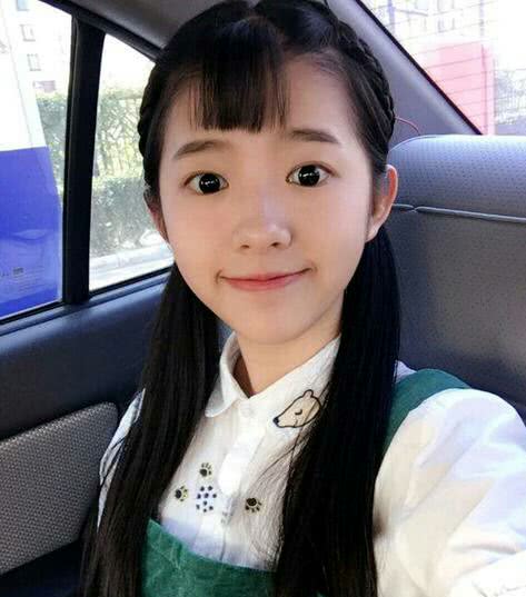 别羡慕何蓝逗"中央刘海"!若你的脸有4处特征,剪同款比她美!