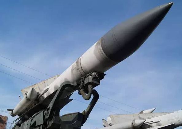 导弹之父不慎落入化学池,五秒之内被完全溶解,无人能救