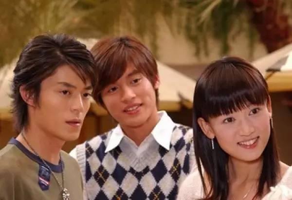 拍吻戏前一个用漱口水一个猛嚼口香糖罗志祥后来出演的《麻辣鲜师》