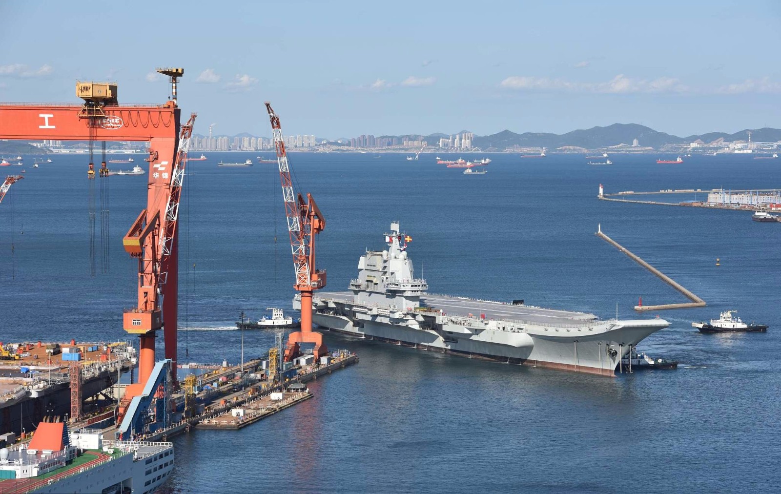 国产航母完成第二次海试已返回大连造船厂