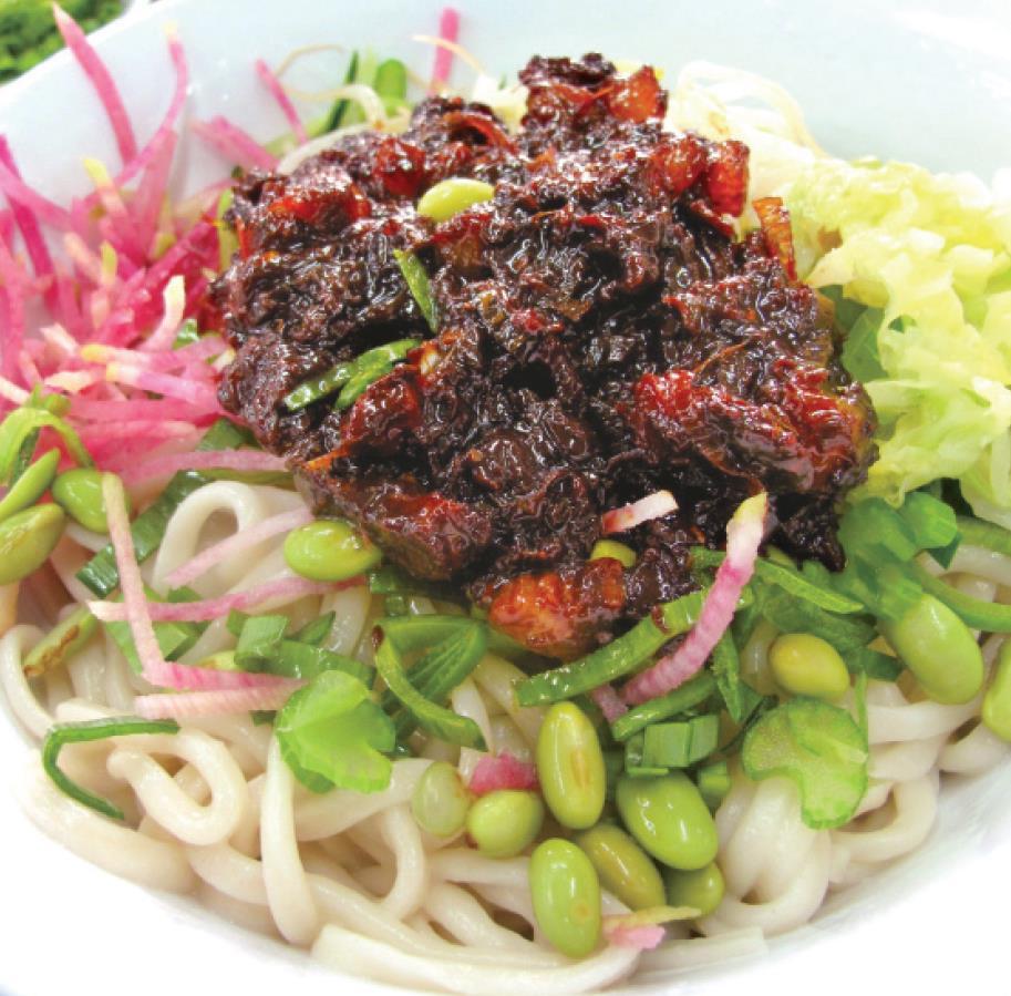 夏天过水儿,老北京的炸酱面就是这么劲道|炸酱面|老北京|菜码_新浪网