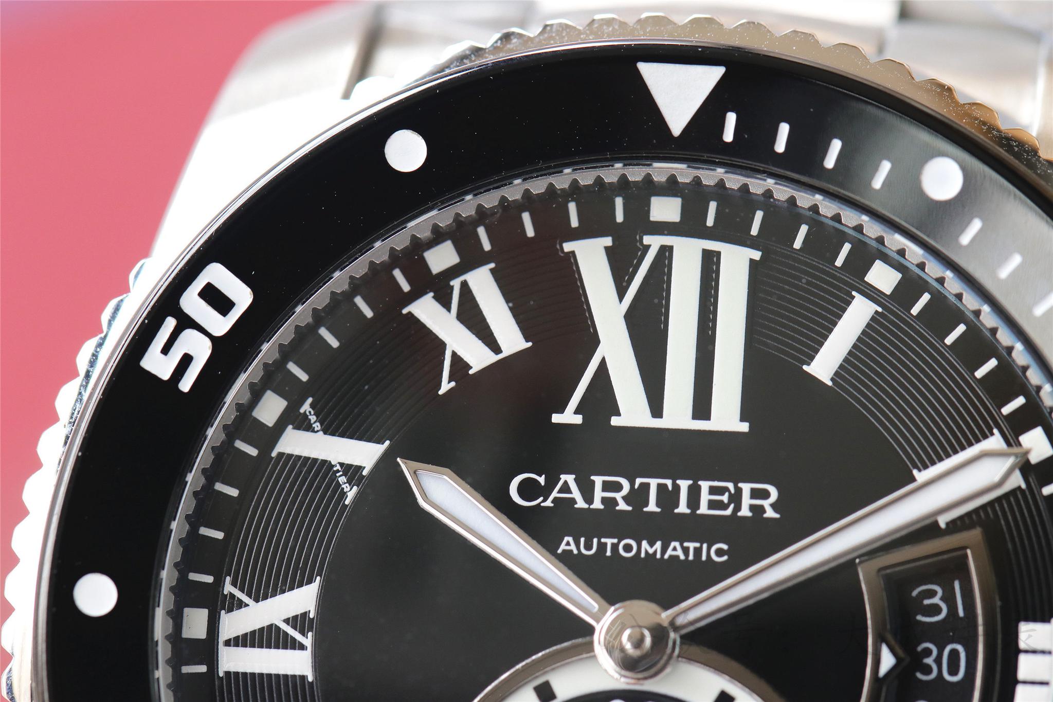 大成讲表:卡地亚卡利博鉴赏,陶瓷外圈与炫酷黑盘完美配合