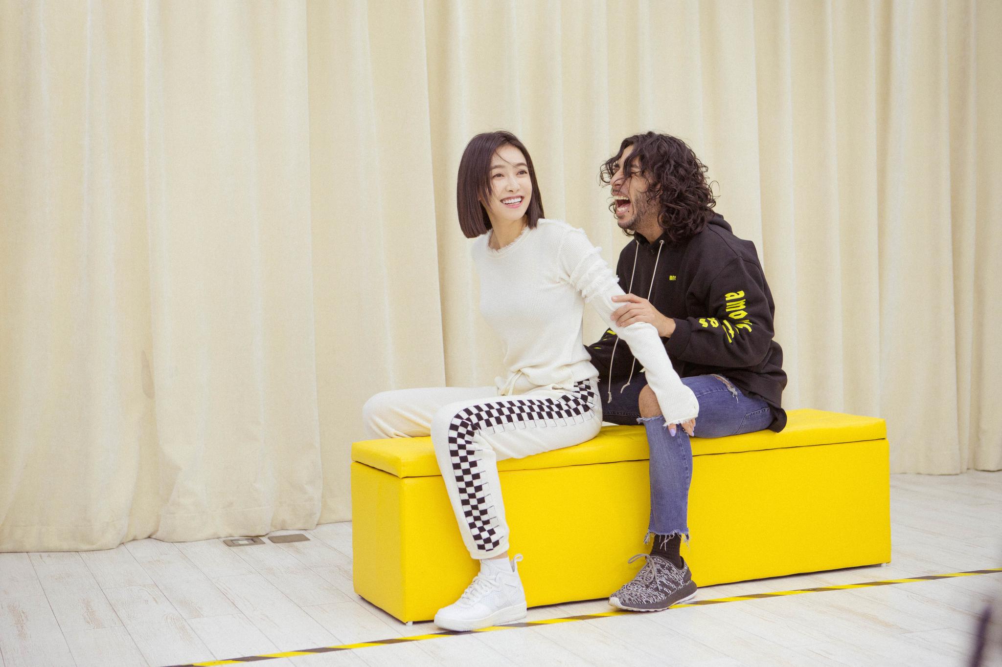 《锋味》谢霆锋不仅被老奶奶问结婚没有,还被误解与宋茜是情侣