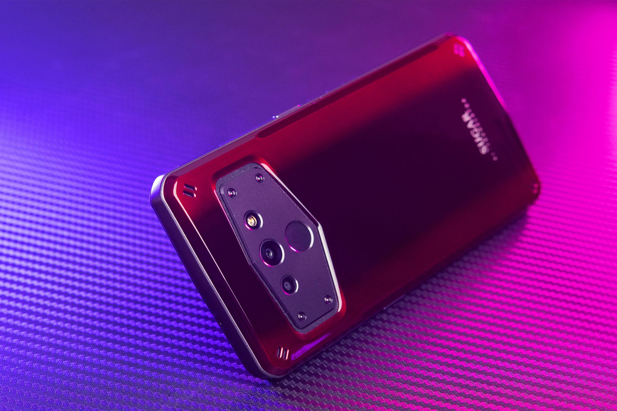 感受超跑的澎湃激情糖果电霸手机c21图赏